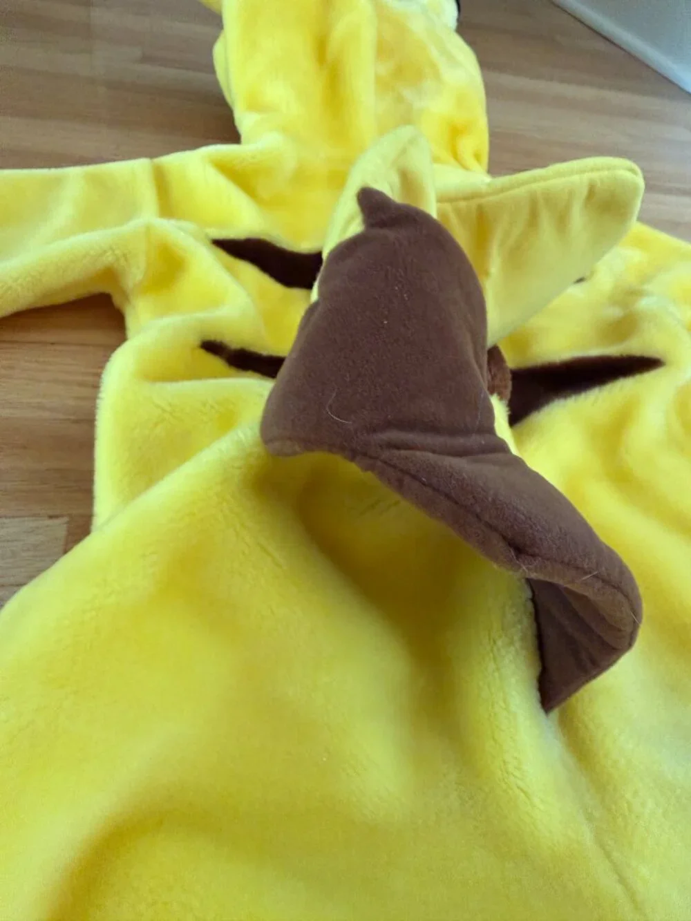 Vintage Warner Bros Pokemon Pikachu Costume Size Small